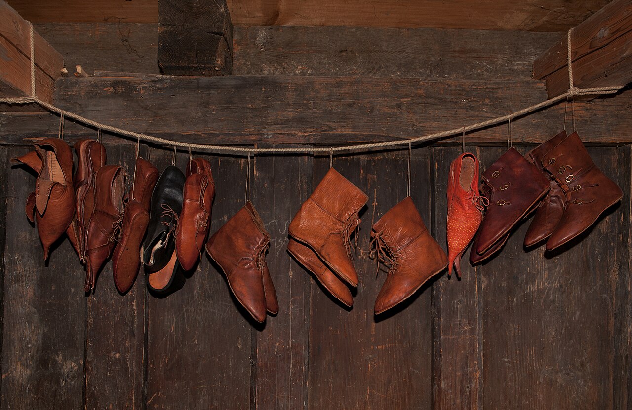 Bundschuhe: Der Schuh, die Bauernbewegung und was du heute kaufst