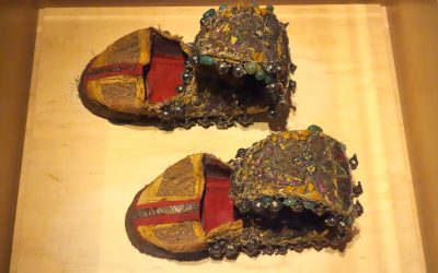 Indische Mojaris Schuhe: Kunst und Tradition